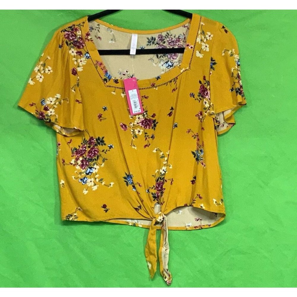 Xhilaration Women’s Short Sleeve Tie Front Floral Top Size S